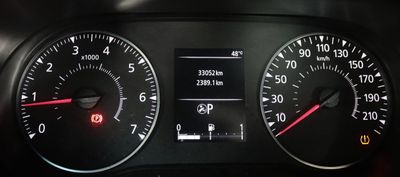 2025 Renault Duster LE, šedá, 33 000 km, dovoz SAE — foto 13 z 14
