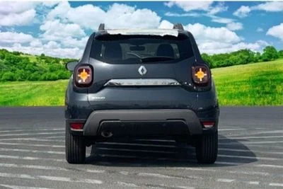 2023 Renault Duster LE, šedá, 0 km, dovoz SAE — foto 5 z 14