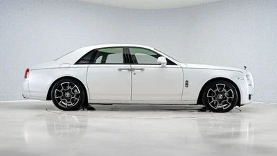 2017 Rolls-Royce Ghost SWB, bílá, 49 943 km, dovoz SAE — foto 3 z 16