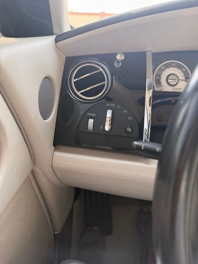 2016 Rolls-Royce Wraith STANDARD, bílá, 123 000 km, dovoz SAE — foto 10 z 16