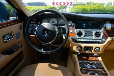 2011 Rolls-Royce Ghost Standard, šedá, 88 000 km, dovoz SAE — foto 5 z 16