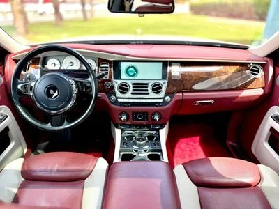 2017 Rolls-Royce Ghost SWB, bílá, 49 000 km, dovoz SAE — foto 9 z 14