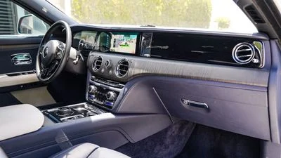2022 Rolls-Royce Ghost, bílá, 29 000 km, dovoz SAE — foto 14 z 16
