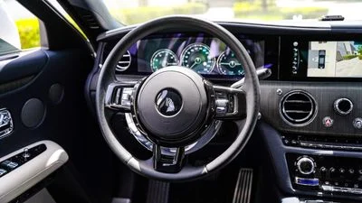 2022 Rolls-Royce Ghost, bílá, 29 000 km, dovoz SAE — foto 5 z 16