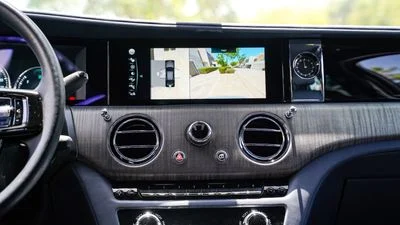 2022 Rolls-Royce Ghost, bílá, 29 000 km, dovoz SAE — foto 6 z 16