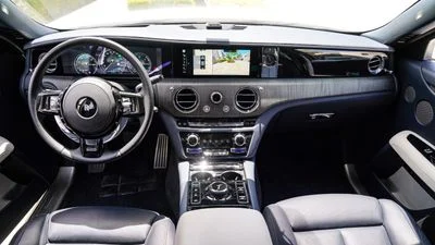 2022 Rolls-Royce Ghost, bílá, 29 000 km, dovoz SAE — foto 8 z 16