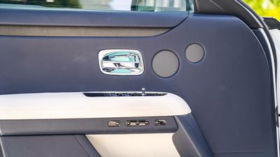 2022 Rolls-Royce Ghost, bílá, 29 000 km, dovoz SAE — foto 9 z 16
