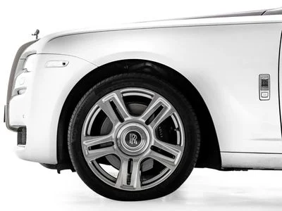 2017 Rolls-Royce Ghost SWB, bílá, 42 050 km, dovoz SAE — foto 7 z 16