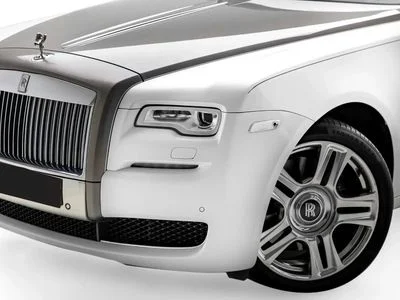 2017 Rolls-Royce Ghost SWB, bílá, 42 050 km, dovoz SAE — foto 8 z 16