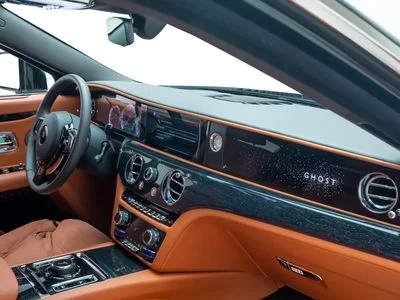 2022 Rolls-Royce Ghost, zelená, 7 000 km, dovoz SAE — foto 13 z 16