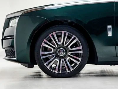 2022 Rolls-Royce Ghost, zelená, 7 000 km, dovoz SAE — foto 4 z 16