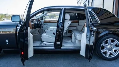 2011 Rolls-Royce Phantom STANDARD, černá, 43 000 km, dovoz SAE — foto 10 z 16