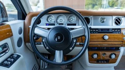 2011 Rolls-Royce Phantom STANDARD, černá, 43 000 km, dovoz SAE — foto 14 z 16