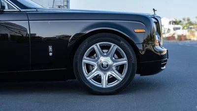 2011 Rolls-Royce Phantom STANDARD, černá, 43 000 km, dovoz SAE — foto 9 z 16