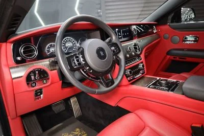 2022 Rolls-Royce Ghost EWB, černá, 47 000 km, dovoz SAE — foto 5 z 16
