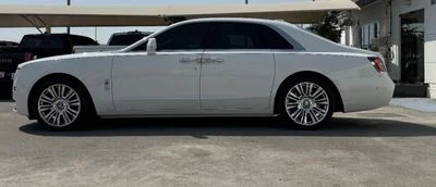 2022 Rolls-Royce Ghost, bílá, 14 000 km, dovoz SAE — foto 3 z 16