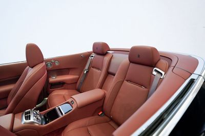 2018 Rolls-Royce Dawn, černá, 5 000 km, dovoz SAE — foto 9 z 15