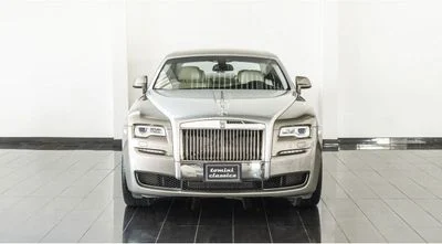 2016 Rolls-Royce Ghost SWB, zlatá, 22 100 km, dovoz SAE — foto 2 z 15