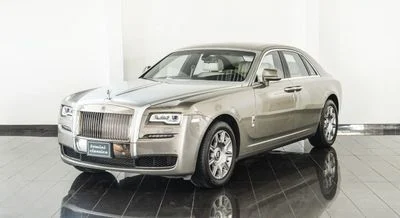 2016 Rolls-Royce Ghost SWB, zlatá, 22 100 km, dovoz SAE — foto 3 z 15