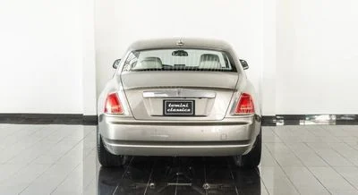 2016 Rolls-Royce Ghost SWB, zlatá, 22 100 km, dovoz SAE — foto 6 z 15