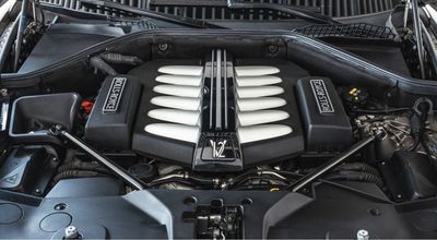 2016 Rolls-Royce Ghost SWB, zlatá, 22 100 km, dovoz SAE — foto 7 z 15