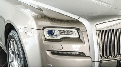 2016 Rolls-Royce Ghost SWB, zlatá, 22 100 km, dovoz SAE — foto 9 z 15
