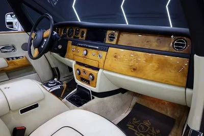2013 Rolls-Royce Phantom DROPHEAD, bílá, 42 000 km, dovoz SAE — foto 9 z 16
