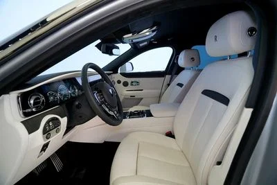 2021 Rolls-Royce Ghost EWB, stříbrná, 3 000 km, dovoz SAE — foto 10 z 12