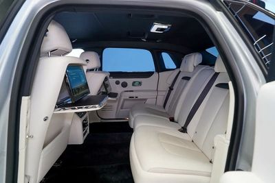 2021 Rolls-Royce Ghost EWB, stříbrná, 3 000 km, dovoz SAE — foto 11 z 12