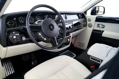 2014 Rolls-Royce Phantom STANDARD, černá, 56 000 km, dovoz SAE — foto 6 z 12