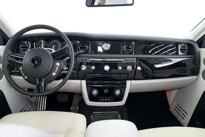 2014 Rolls-Royce Phantom STANDARD, černá, 56 000 km, dovoz SAE — foto 9 z 12