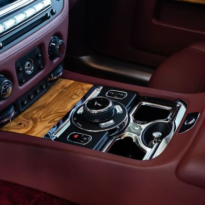2015 Rolls-Royce Ghost, bílá, 42 000 km, dovoz SAE — foto 7 z 16