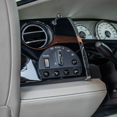 2017 Rolls-Royce Dawn, černá, 53 000 km, dovoz SAE — foto 15 z 16