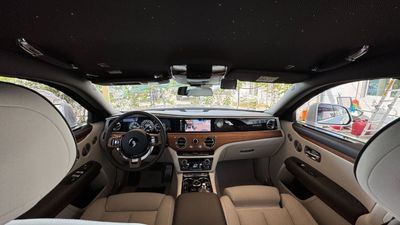 2022 Rolls-Royce Ghost EWB, bílá, 17 435 km, dovoz SAE — foto 15 z 16