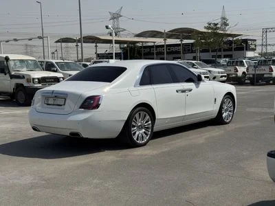 2022 Rolls-Royce Ghost EWB, bílá, 17 435 km, dovoz SAE — foto 7 z 16
