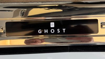 2022 Rolls-Royce Ghost EWB, bílá, 17 435 km, dovoz SAE — foto 9 z 16