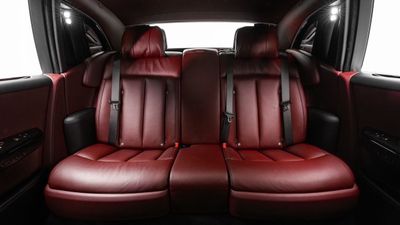 2019 Rolls-Royce Phantom EWB, černá, 20 564 km, dovoz SAE — foto 13 z 16