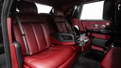 2019 Rolls-Royce Phantom EWB, černá, 20 564 km, dovoz SAE — foto 14 z 16