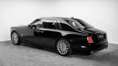 2019 Rolls-Royce Phantom EWB, černá, 20 564 km, dovoz SAE — foto 2 z 16