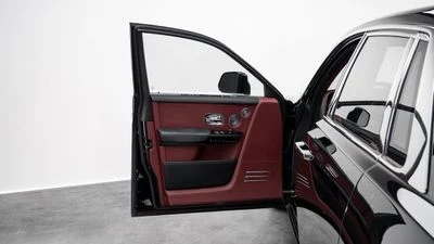 2019 Rolls-Royce Phantom EWB, černá, 20 564 km, dovoz SAE — foto 6 z 16
