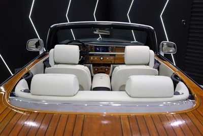 2013 Rolls-Royce Phantom Drophead, stříbrná, 34 000 km, dovoz SAE — foto 13 z 16