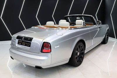 2013 Rolls-Royce Phantom Drophead, stříbrná, 34 000 km, dovoz SAE — foto 16 z 16