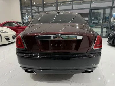 2014 Rolls-Royce Ghost SWB, černá, 97 000 km, dovoz SAE — foto 5 z 13