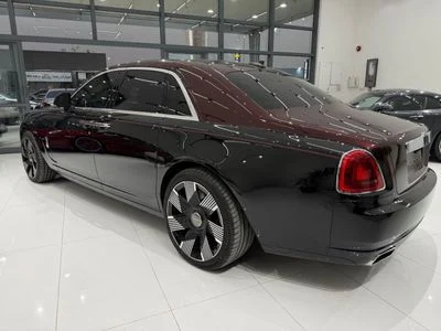 2014 Rolls-Royce Ghost SWB, černá, 97 000 km, dovoz SAE — foto 7 z 13