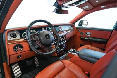 2019 Rolls-Royce Phantom STANDARD, černá, 57 000 km, dovoz SAE — foto 2 z 15