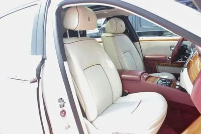 2013 Rolls-Royce Ghost STANDARD, bílá, 113 000 km, dovoz SAE — foto 11 z 16