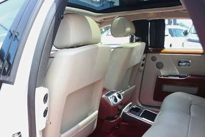 2013 Rolls-Royce Ghost STANDARD, bílá, 113 000 km, dovoz SAE — foto 15 z 16