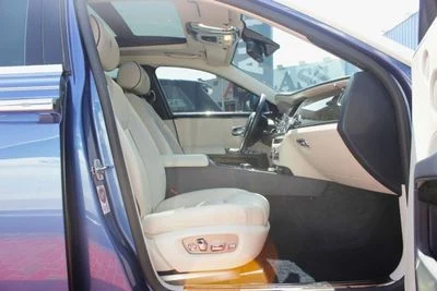 2016 Rolls-Royce Ghost SWB, modrá, 70 000 km, dovoz SAE — foto 9 z 16