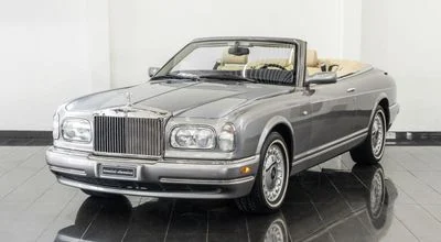 2002 Rolls-Royce Corniche, šedá, 12 472 km, dovoz SAE — foto 3 z 16