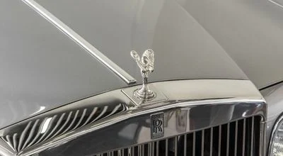 2002 Rolls-Royce Corniche, šedá, 12 472 km, dovoz SAE — foto 8 z 16